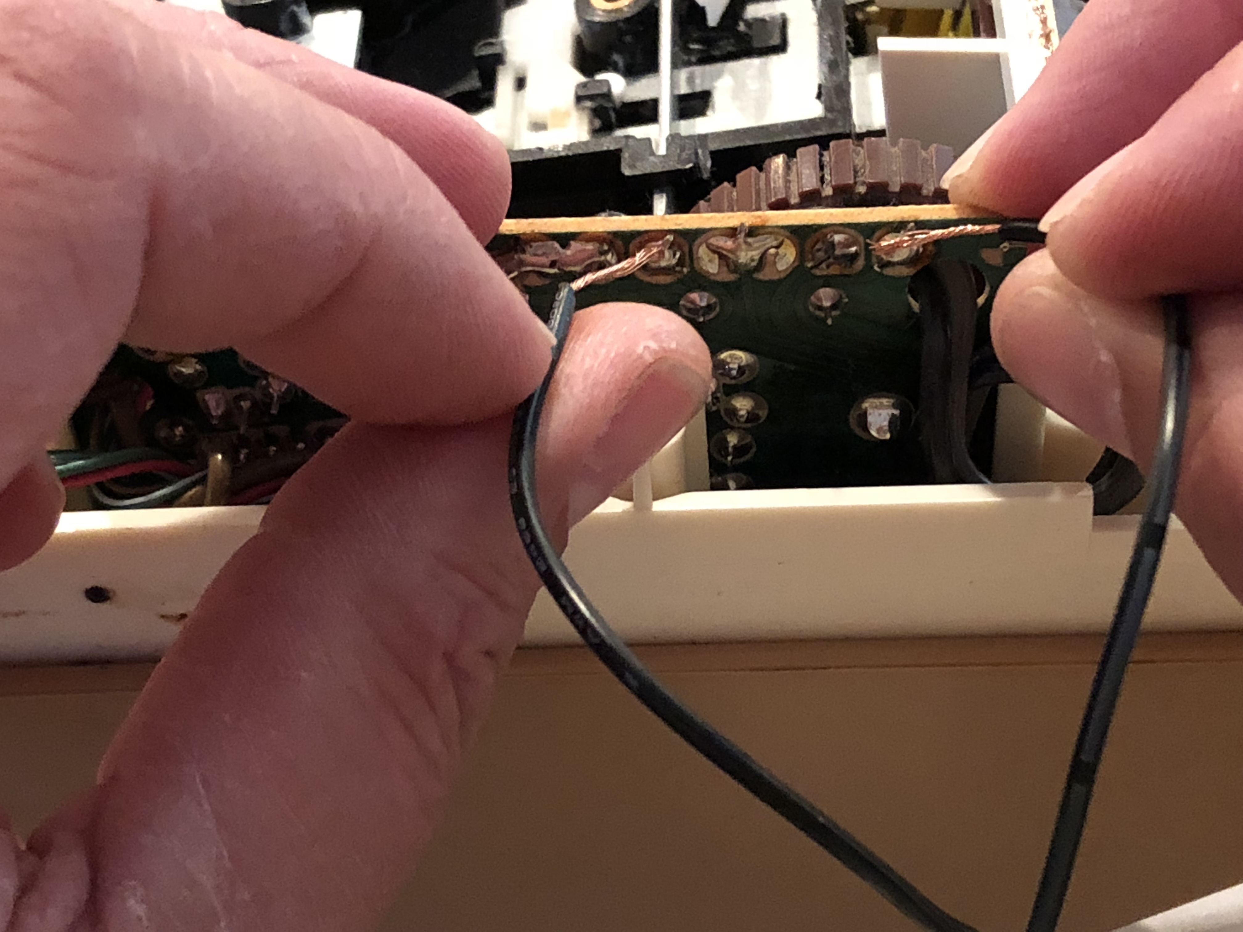 Finding the right points to hook up the 1/4″ jack