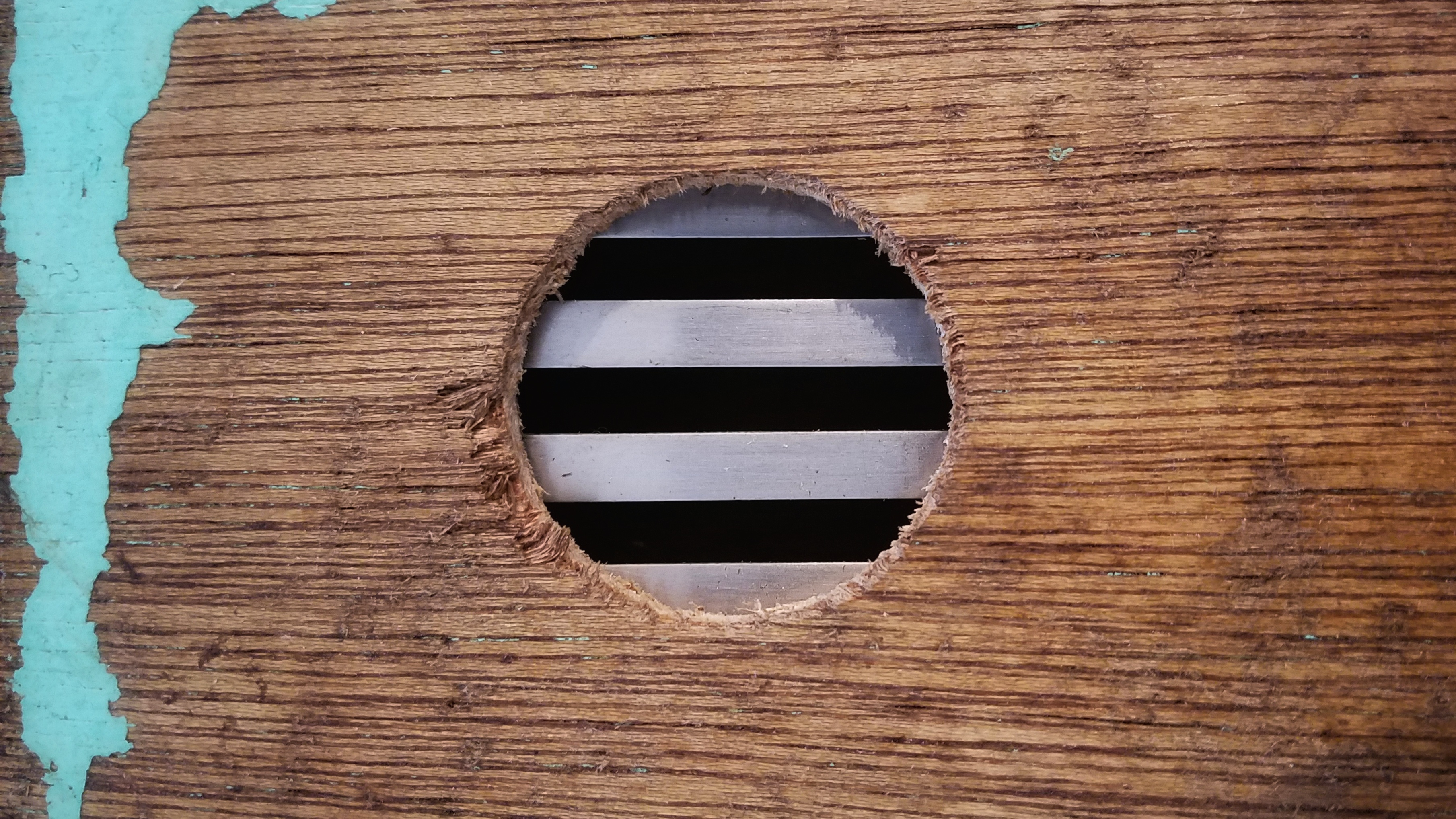 The sound hole cover is a spatula