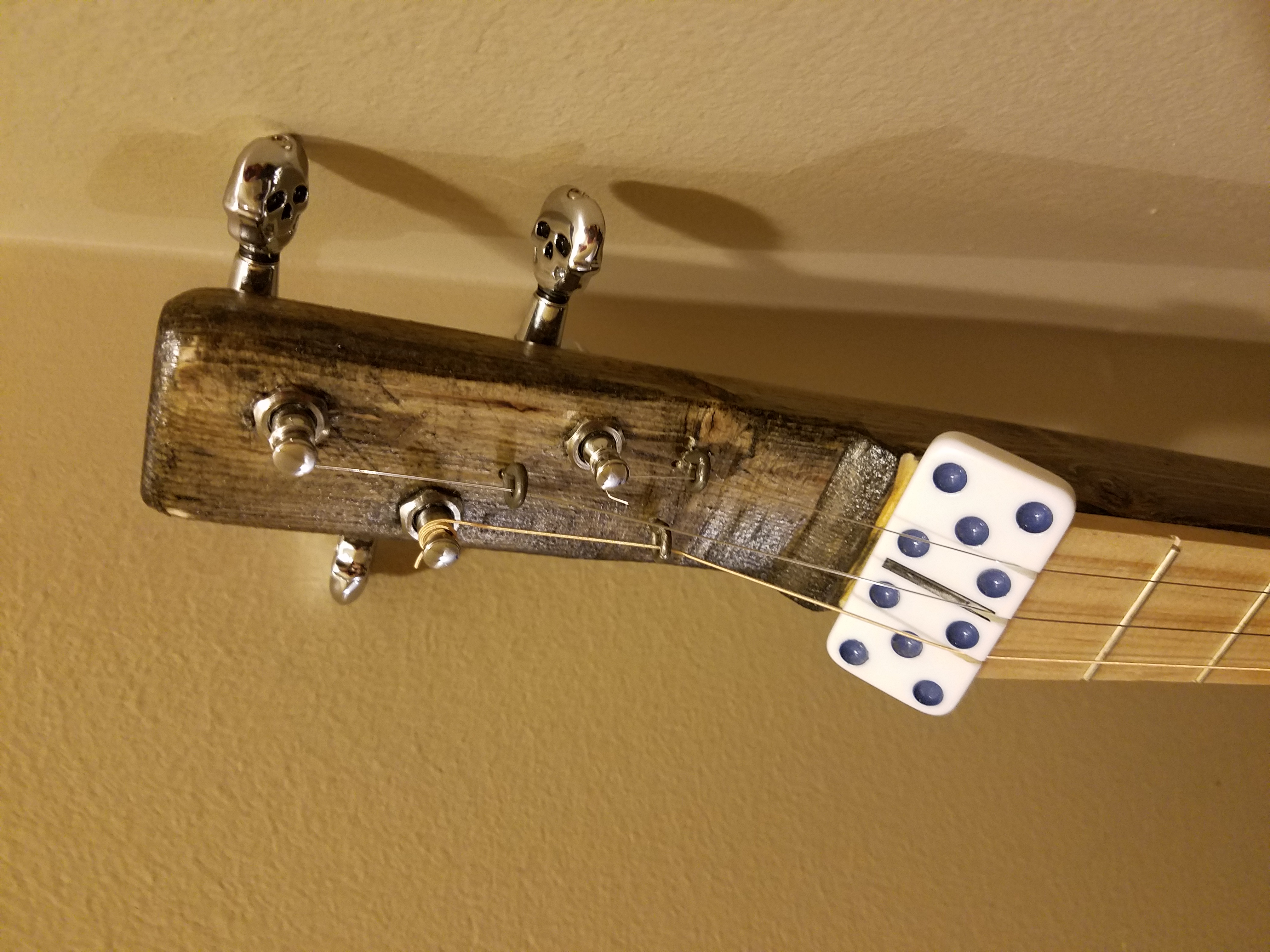 Nut made from a domino