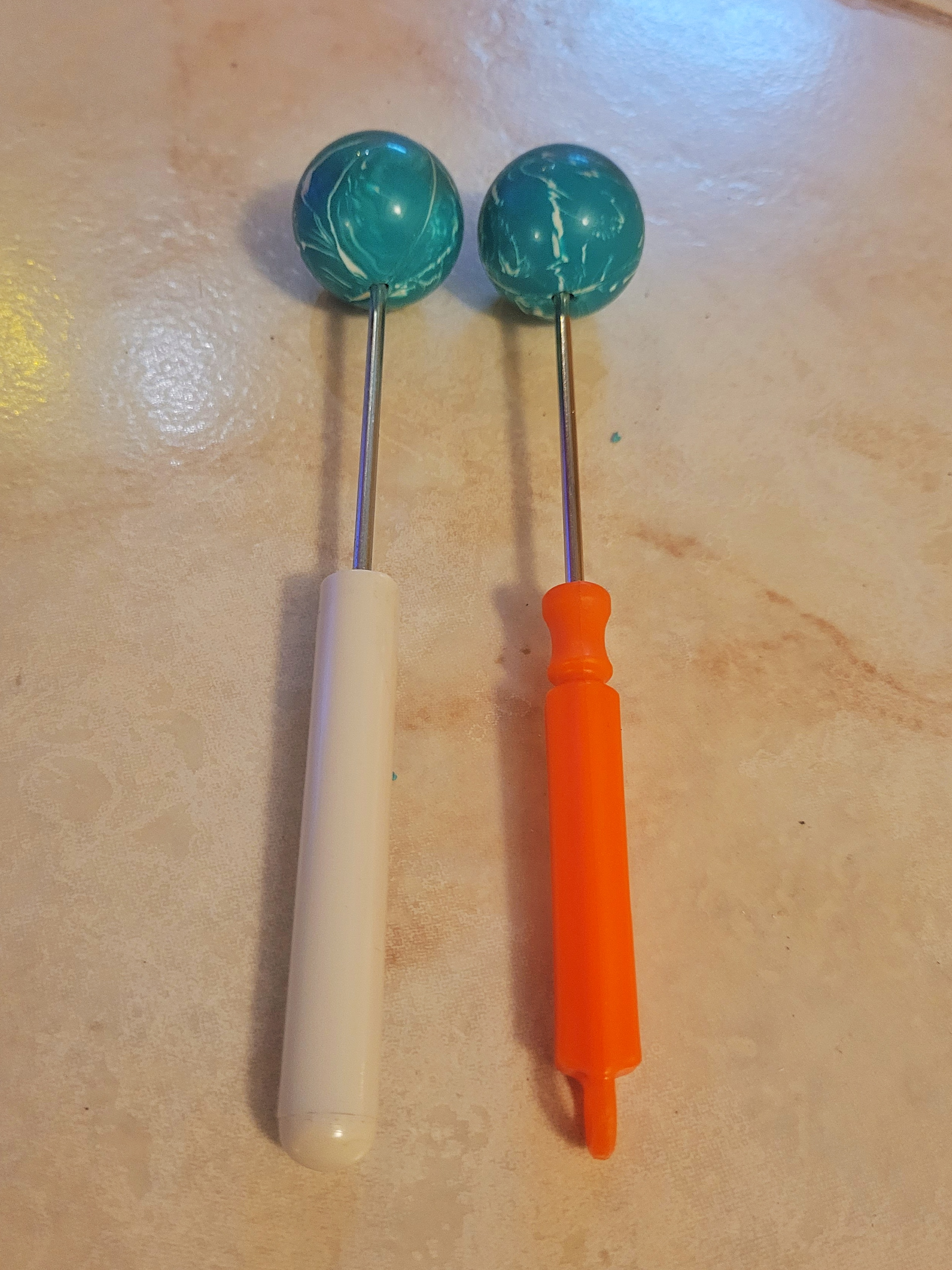 Mallets from screwdrivers with bouncy balls